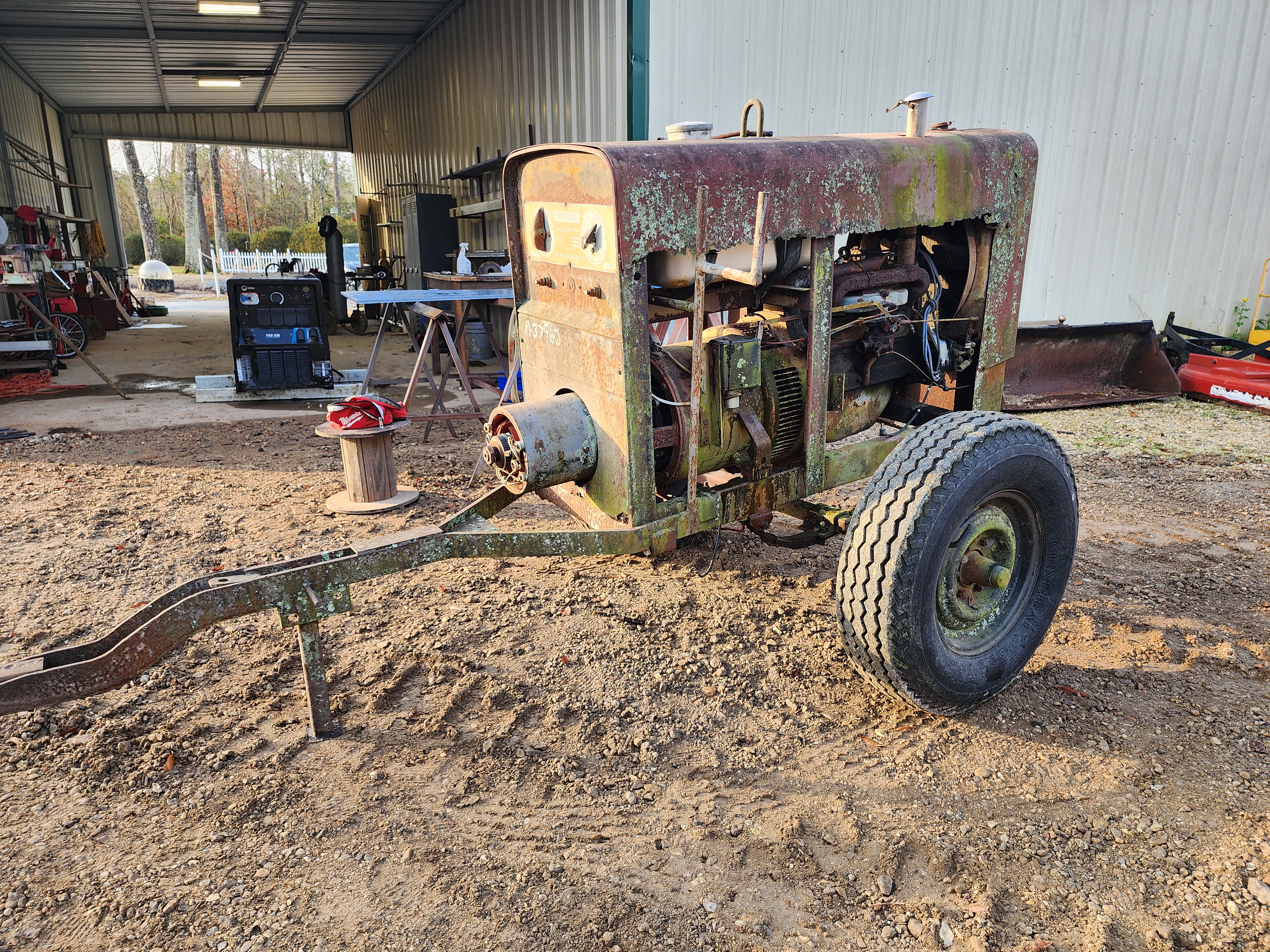 Lincoln SA-200 Big Ugly rear view
